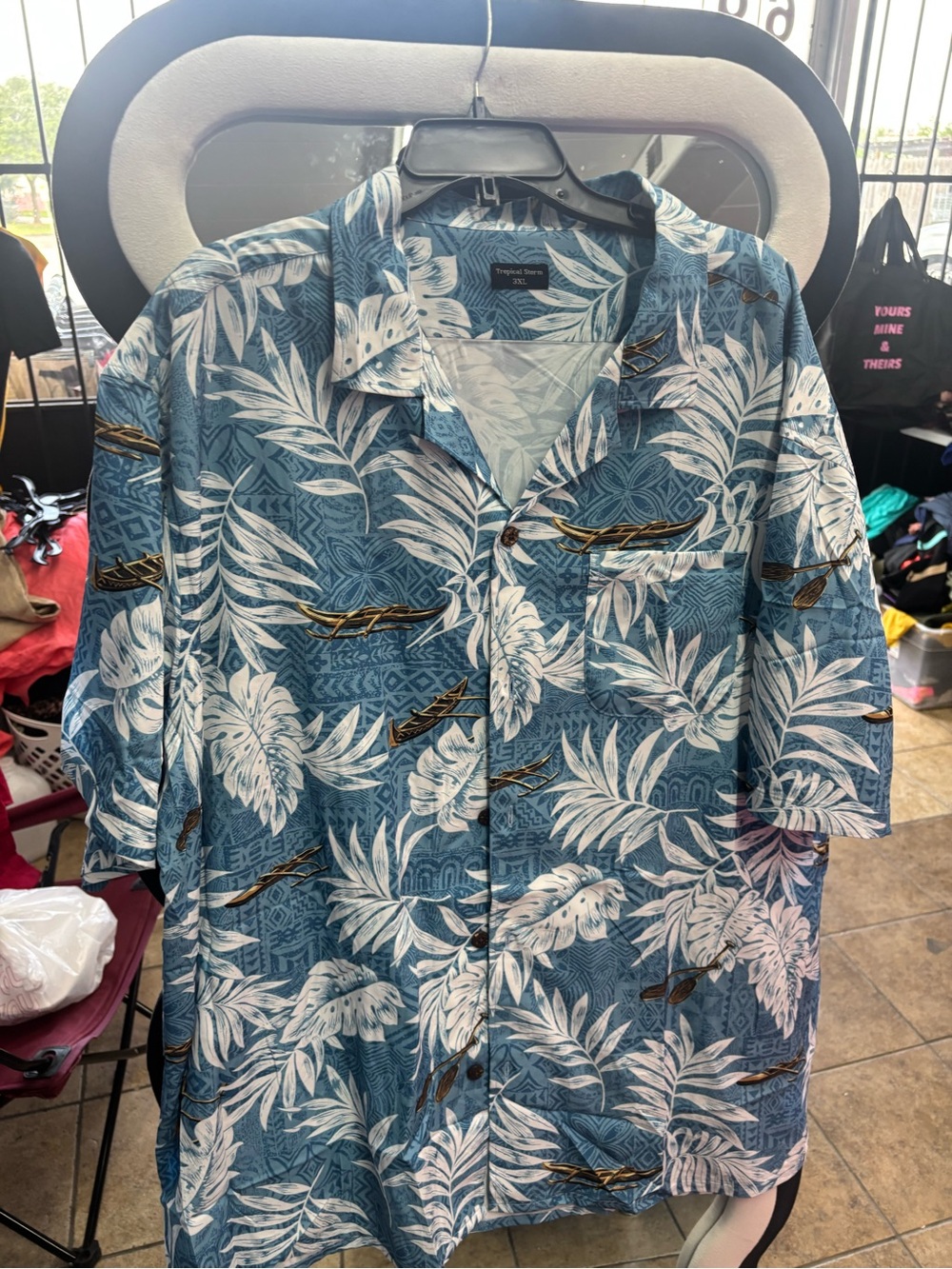 Men's Blue Tropical Print Short-Sleeve Button-Down Shirt